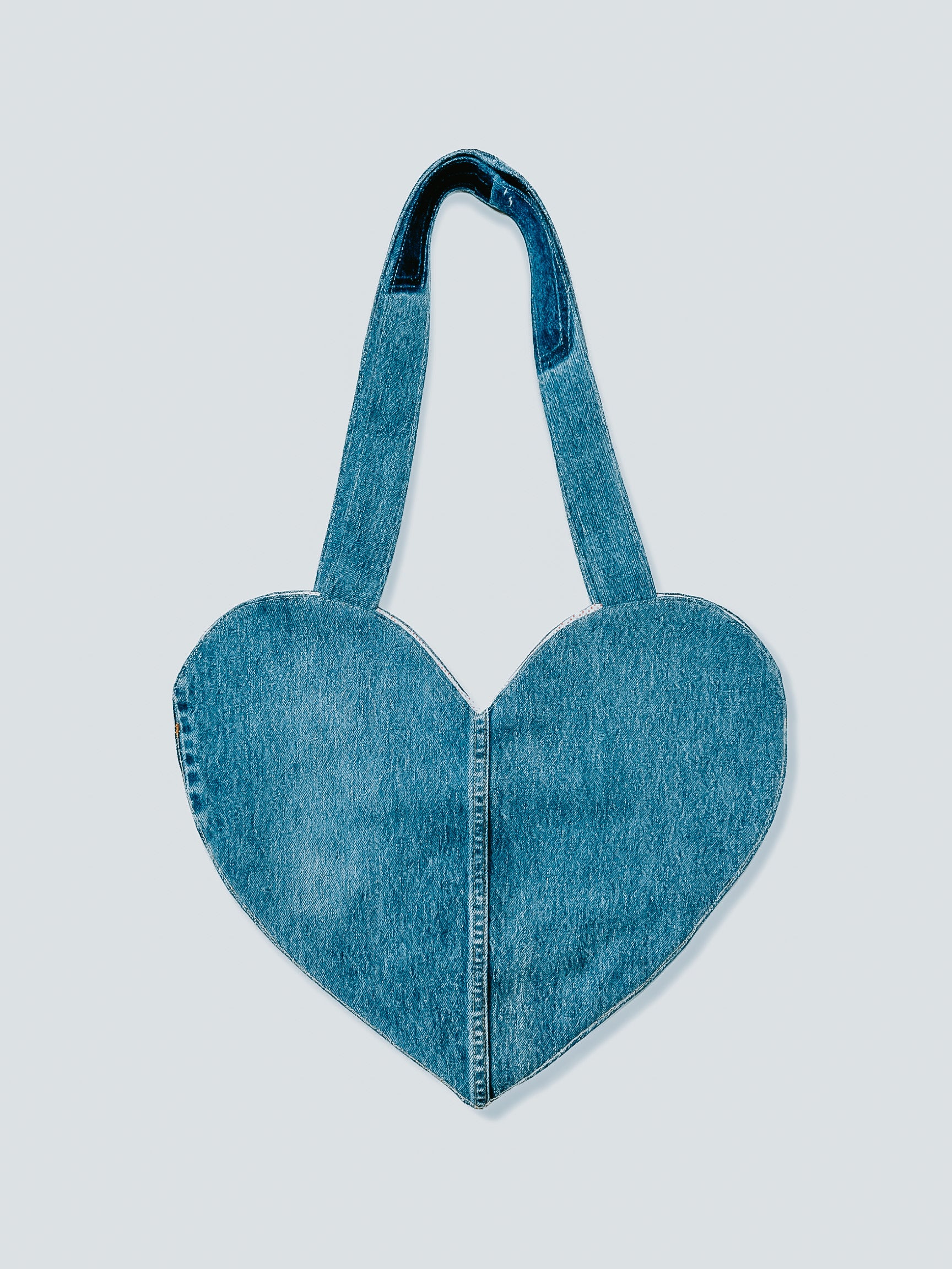 tote bag de corazon tote bag heart luluisa sewing pattern for heart shaped bag valentines day upcycling fit recycle jeans tutorial heart bag costura bolsa corazon tote designerluisa imluluisa levis upcycled